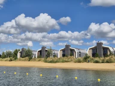 Villa Waterfront 12