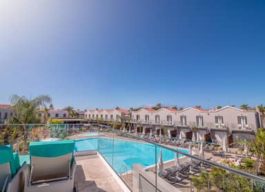 Hotel LIVVO Los Calderones