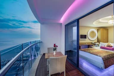Granada Luxury Okurcalar