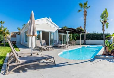 Alondra Villas & Suites