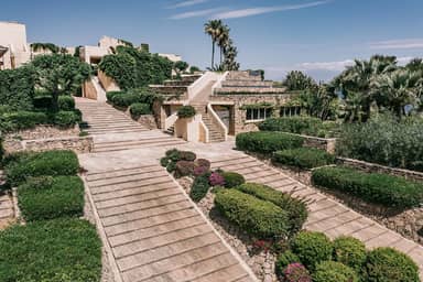 Mangia's Brucoli Sicily Autograph Collection