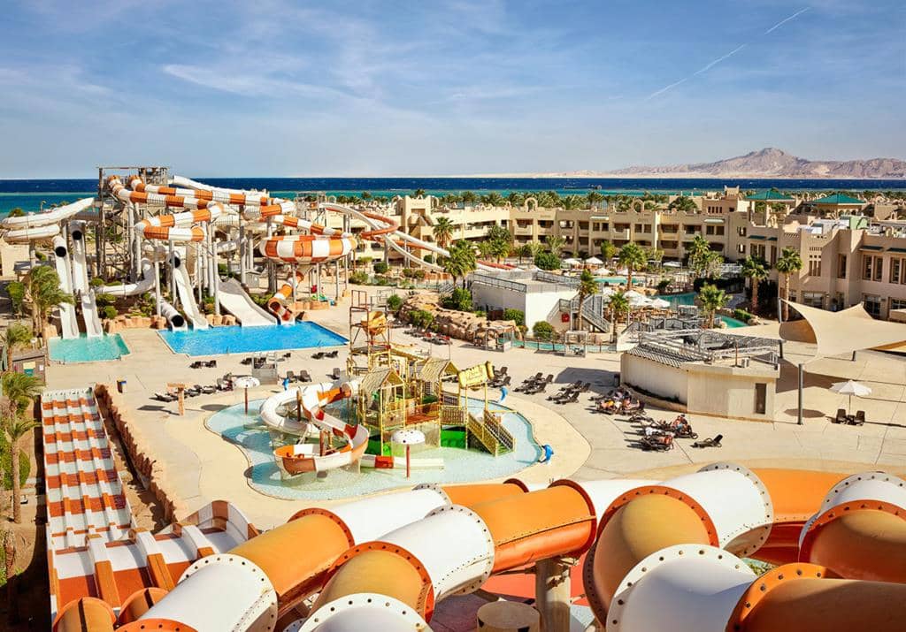 Coral Sea Water World Resort