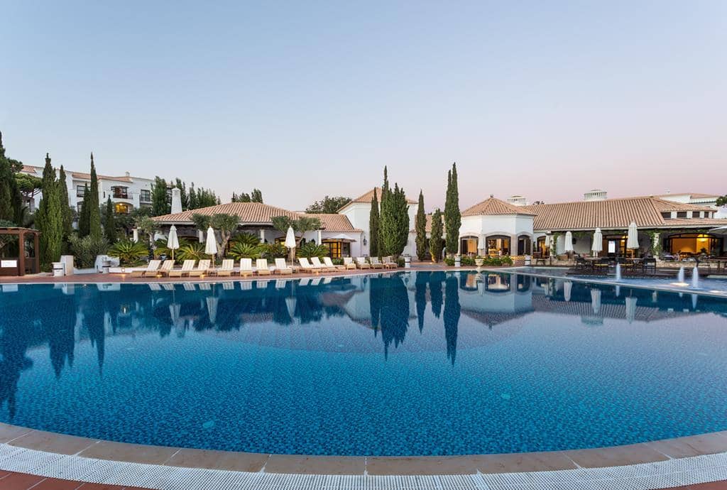 Pine Cliffs Resort