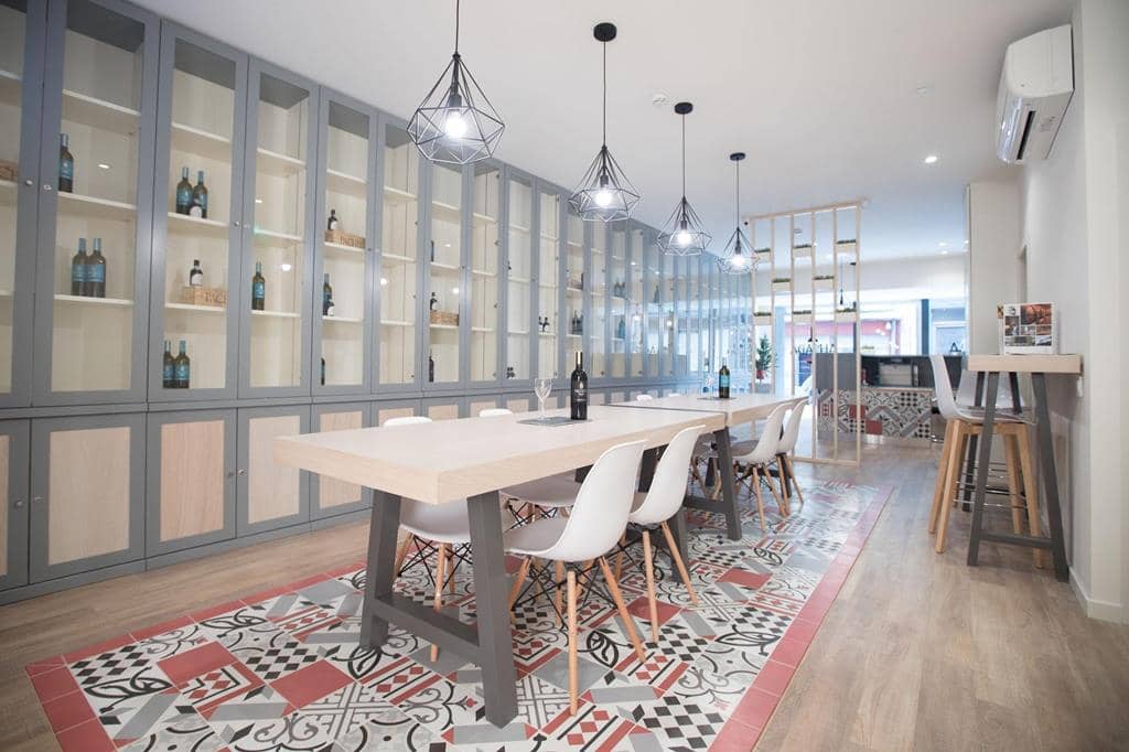 Almada Wine House
