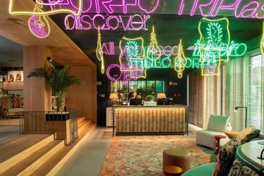 Se Catedral Tapestry Collection by Hilton