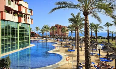 Resort Hotel Holiday Riwo