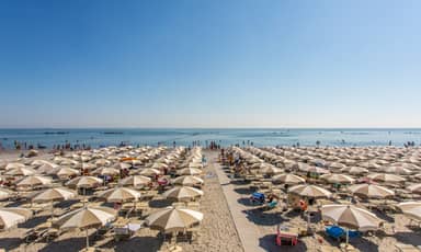 Pini Beach Village