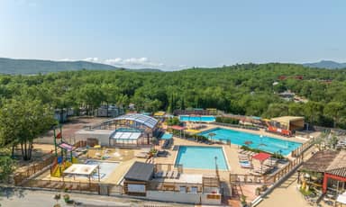 Camping Le Domaine De Chaussy