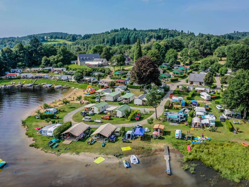 Flower Camping Le Port de Neuvic