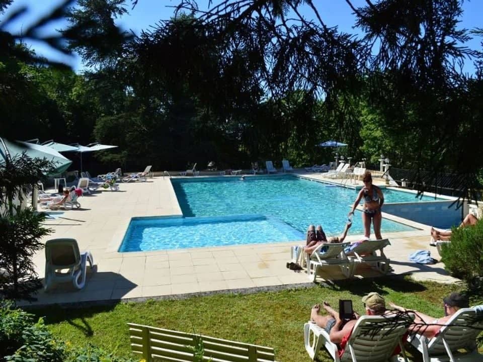 Camping Château de Lacomté