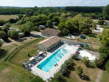 Flower camping La Dordogne Verte