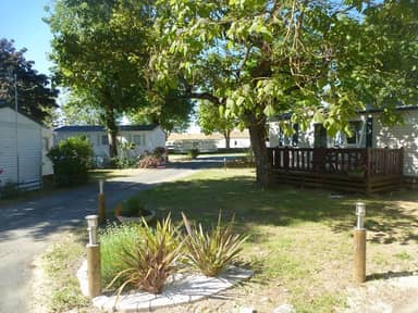 Camping Les Acacias