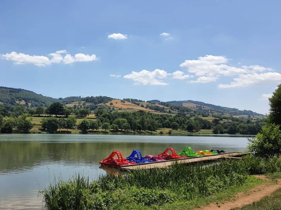 Flower Camping Lac de Saint-Point Lamartine en Bourgogne
