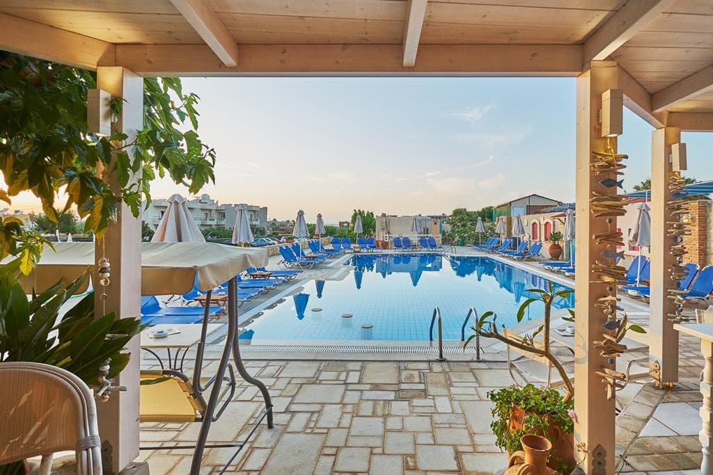 Golden Bay Apartments Garden Haven