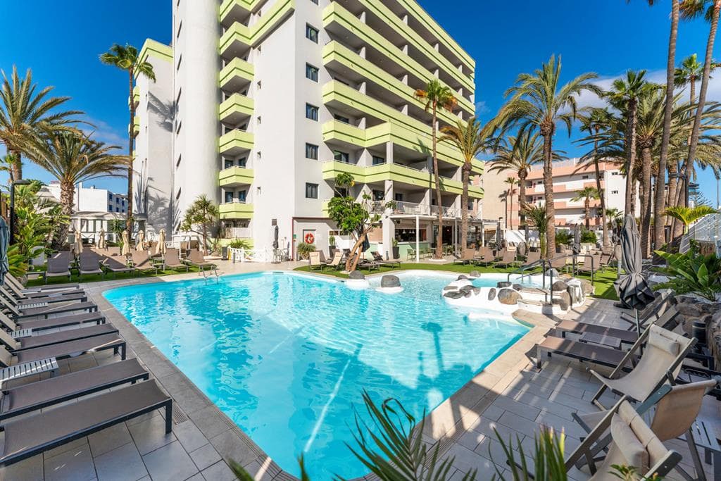 LIVVO Anamar Suites
