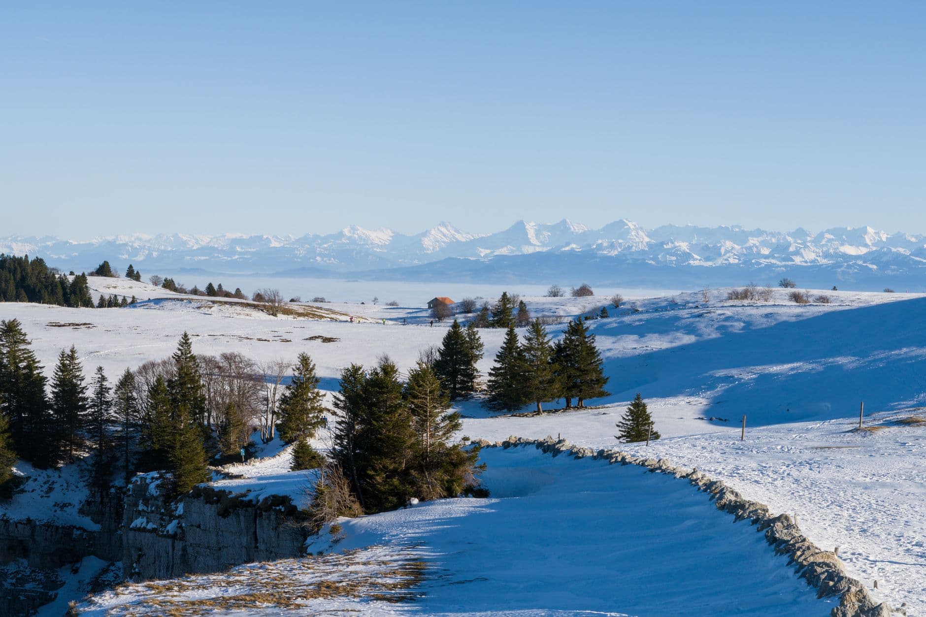 ANWB Camping in Jura, Neuchâtel, Fribourg en Vaud: kamperen aan Zwitserse meren