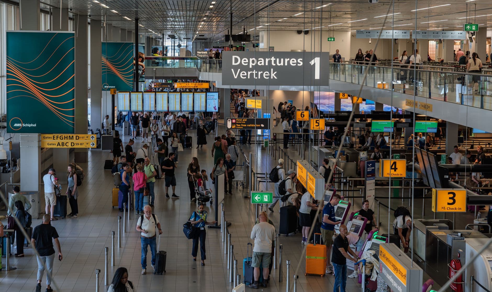 Incheckhal op de luchthaven
