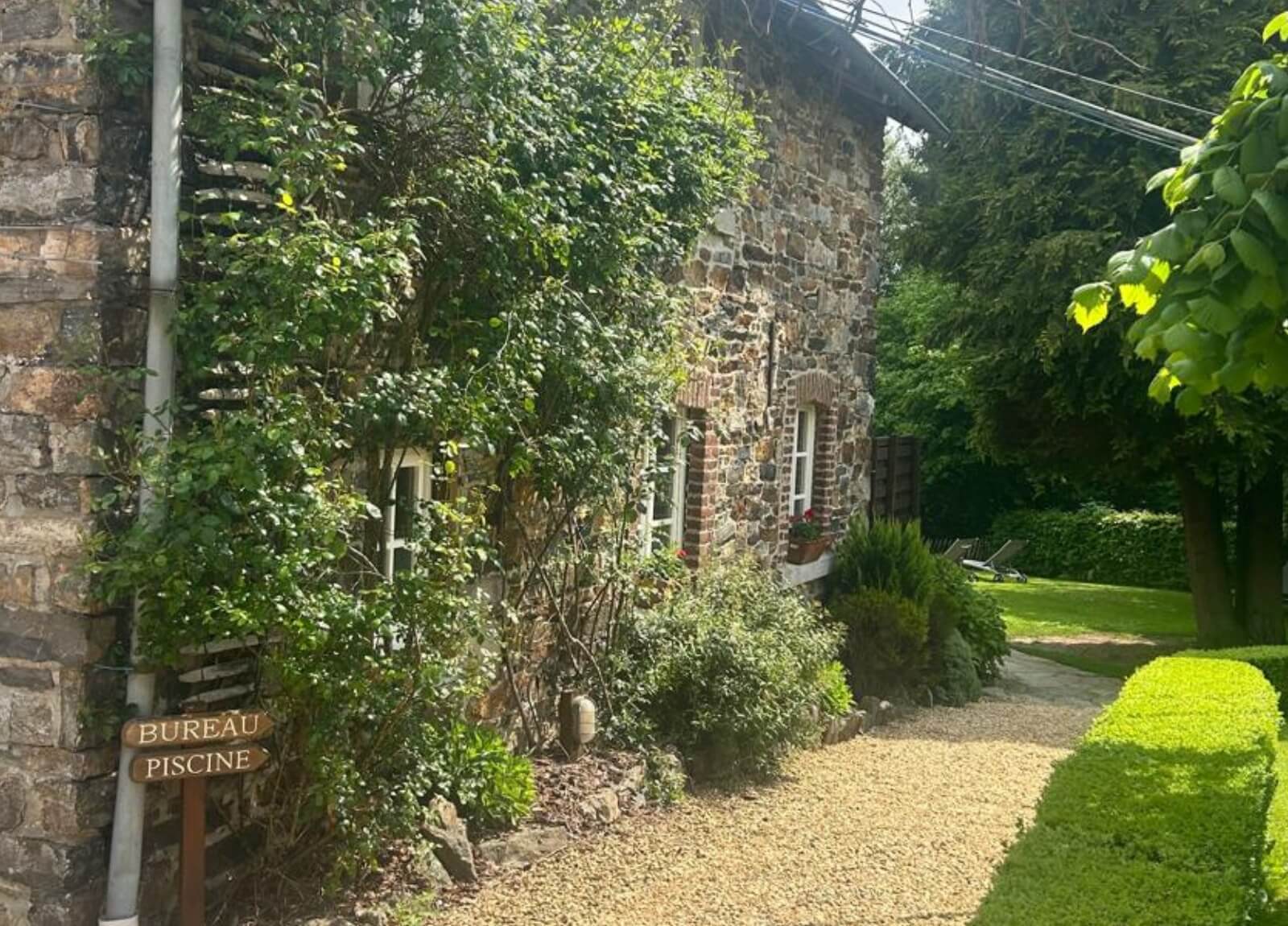 Review: Hotel Aux Ecuries de la Reine
