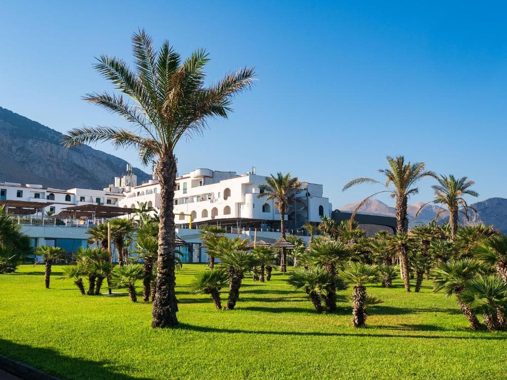 Saracen Sands Hotel bij Palermo: is dit jouw strandresort met kidsclub en zeezicht?