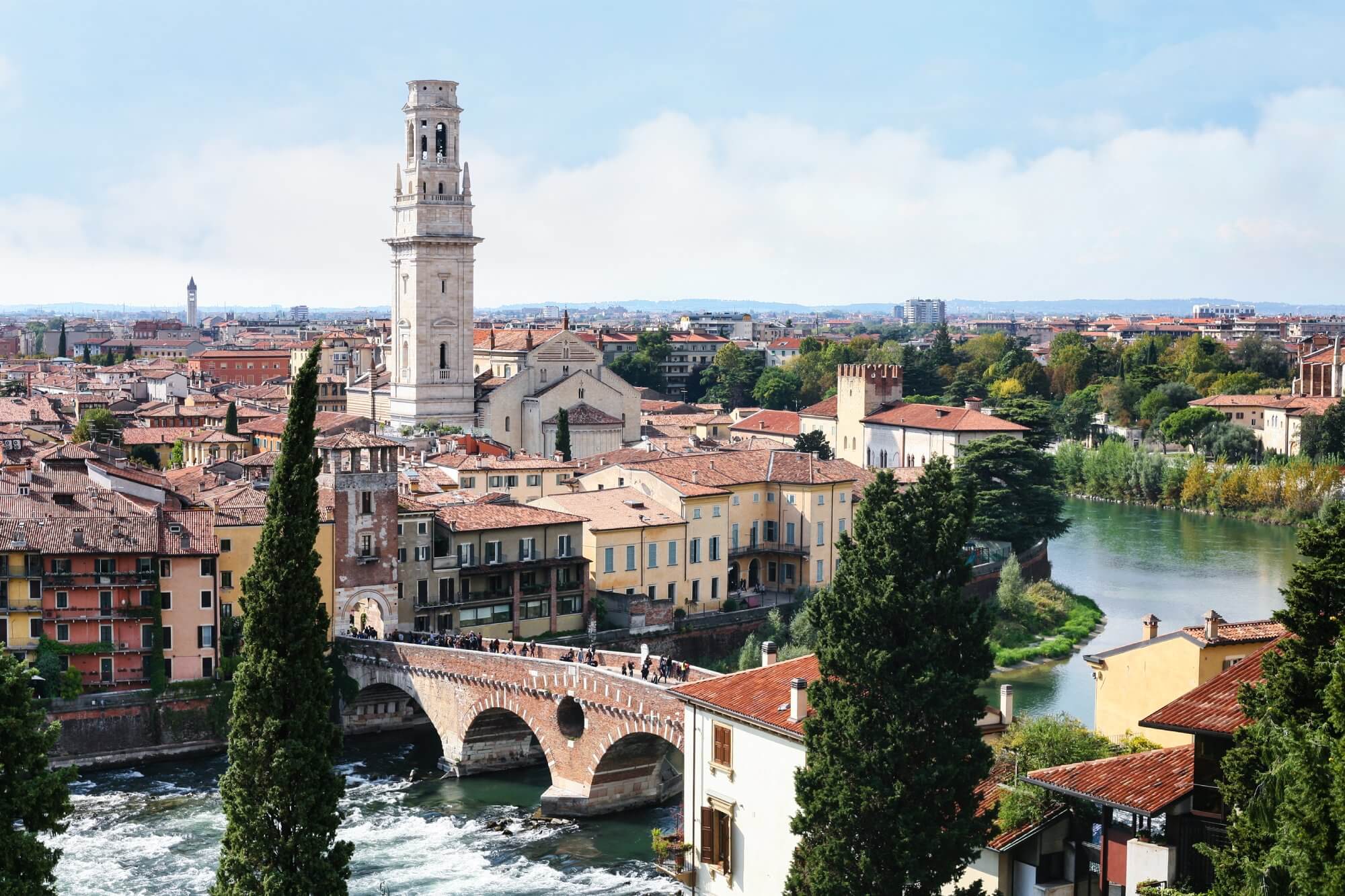 Verona bezoeken: romantiek, Romeinse pracht en sfeervolle pleinen