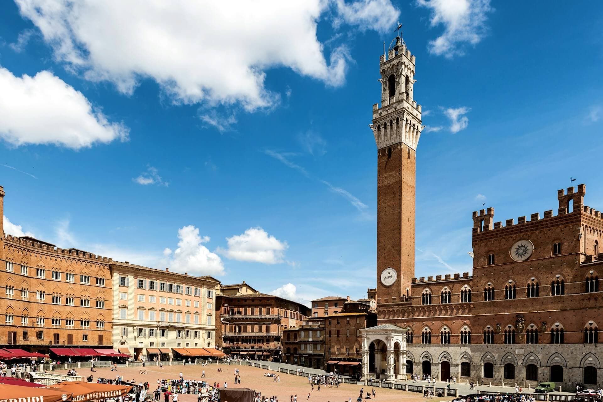 Piazza del Campo in Siena: waarom dit plein je hart verovert