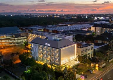 Harris Hotel Kuta Galeria