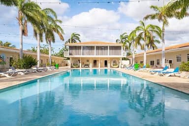 DeLynne Resort Curacao