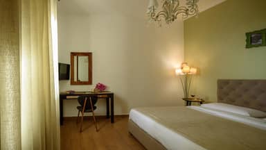 Santorini Suite Home