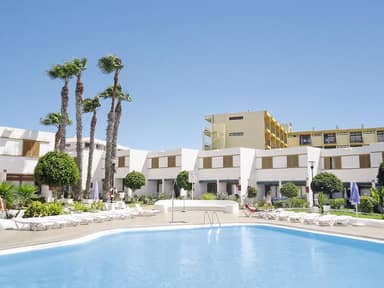 Las Brisas Bungalows