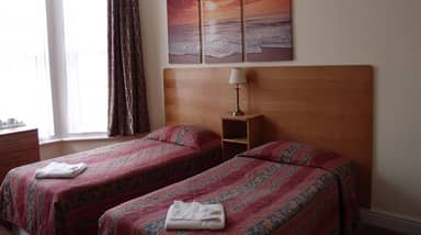 Hotel 65
