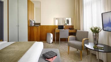 Hotel K+K Central