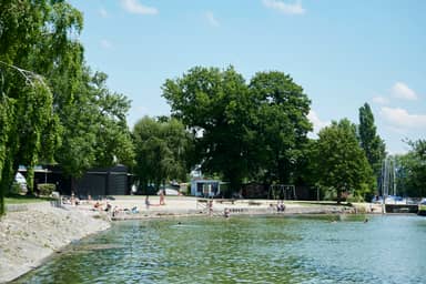 Tcs Camping La Tène Lac De Neuchâtel